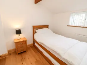 Flat Above 27 - Room