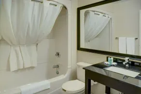 Comfort Inn Kirkland Lake - Salle de bain