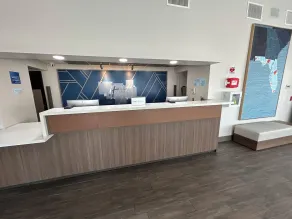Holiday Inn Express & Suites Dania Beach - Airport Area - Rezeption