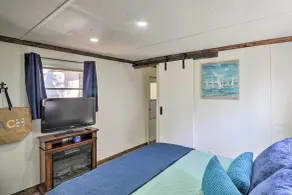 Cozy Lakeside Home w/ Lake & Mountain Views! - Interiør