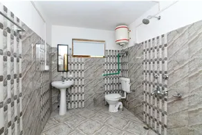 Raybo Hostel - Serene stay with 5 mins walk from the main market - Badrum