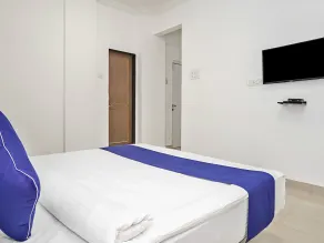 SILVERKEY EXECUTIVE STAYS 77140 VISHRANTWADI - Chambre