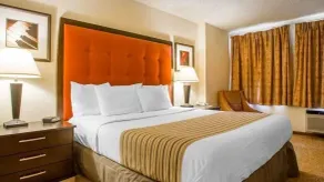 Econo Lodge Inn & Suites Stevens Point - Chambre