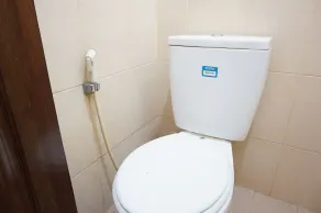 OYO 95103 Madiun Dkost Syariah - Badeværelse