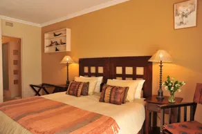 Claires of Sandton Luxury Guest House - Værelse