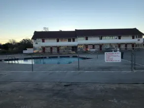 Royal Inn - Piscine