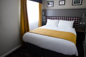 Almondsbury Inn & Lounge - Room