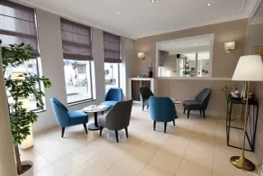 Alyss Saphir Cambronne Eiffel - Lobby