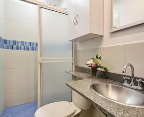 International House Co-Living - Bathroom