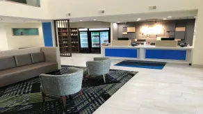 Holiday Inn Express & Suites Arlington North – Stadium Area by IHG - Réception