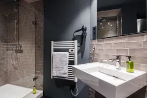 The Midtown Hotel - Bathroom