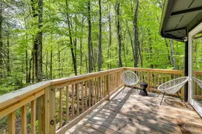 Private Deck & Grill: Pocono Pines Retreat! - Innenbereich