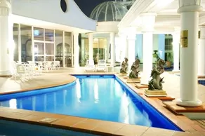 Broadbeach Holiday Apartments - Pool