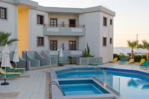 John Mary Apartments by Estia - Piscine