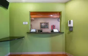 Extended Stay America Select Suites - Lake Worth - Lobby