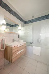LOGIS Hôtel & Restaurant - LENSOTEL - Badeværelse
