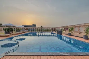 WelcomHeritage Akashganga Heritage Hills Resort & Spa - Piscina