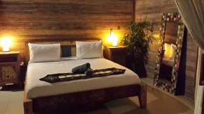 The Palms Ceningan Hotel - Zimmer