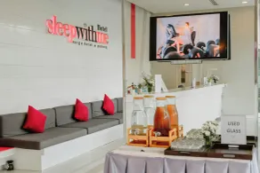 SLEEP WITH ME HOTEL design hotel @ patong (SHA Plus+) - Reception