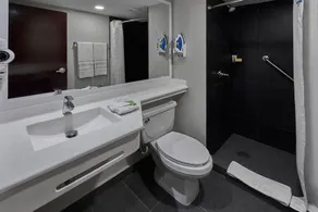 City Express by Marriott Tijuana Rio - Salle de bain