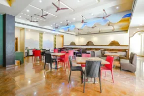 Hotel Devanshi & Banquets by Classy Stay - Restaurant