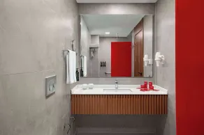 Ramada by Wyndham Gaziantep - Bathroom
