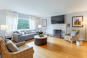 Large Deck & Yard w/ a View! Family Home Near DC - Intérieur