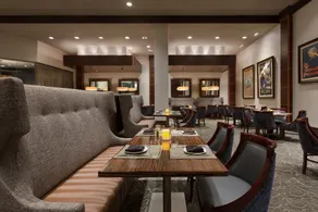 Hilton Philadelphia City Avenue - Restaurant