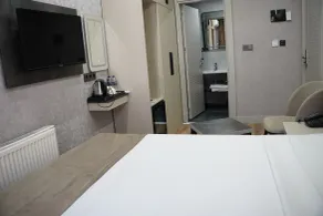 Real Hotel Van - Room