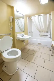 Econo Lodge McAlester - Salle de bain