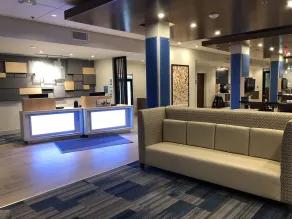 Holiday Inn Express & Suites Racine by IHG - Réception