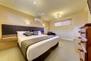 Albury Georgian Motel & Suites - Room