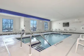 Cobblestone Hotel & Suites Waukesha West Milwaukee - Piscine