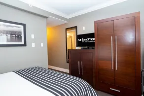 Sandman Hotel & Suites Vancouver Airport - Room