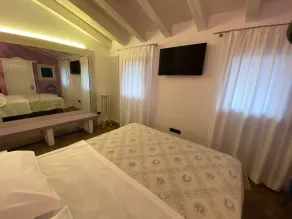 Le Fate Corbezzole - Room