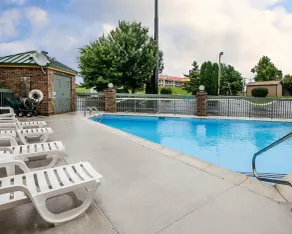 Quality Inn Franklin South - Piscine