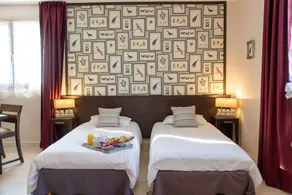 Logis Hostellerie De L'Abbaye - Zimmer