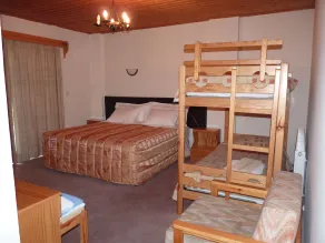 Mountain Rose Hotel & Restaurant - Chambre