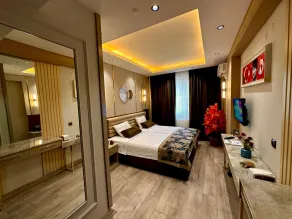 Paradise Suit Otel - Room