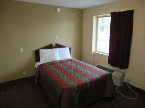 Budgetel Inn and Suites - Louisville - Zimmer