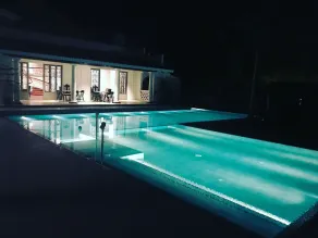 Avenue Suites Hotel - Piscine