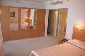 The Seasons Hotel -Studio & Suite - Chambre