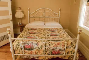 6 bedroom Mill House Cottage - Room