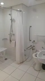 Holiday Inn Express Cape Town City Centre by IHG - Bathroom
