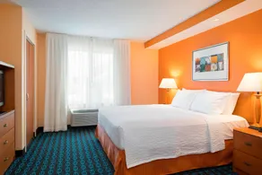 Fairfield Inn & Suites by Marriott State College - Chambre