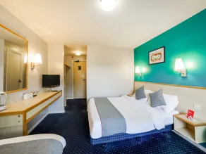 OYO Sunrise Hotel, A46 N Leicester - Room
