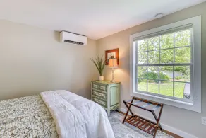 Old Saybrook Home w/ Screened Porch & Ocean View! - Innenbereich