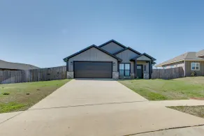 8 Mi to State Park: Home w/ Fenced Yard in Lindale - Innvendig