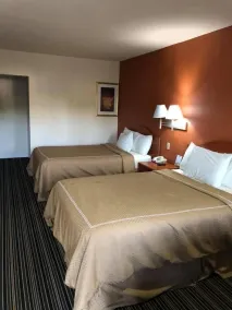 Scottish Inn and Suites Perry - Chambre