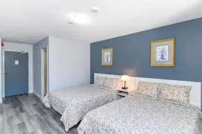 Lakeside Inn - Room